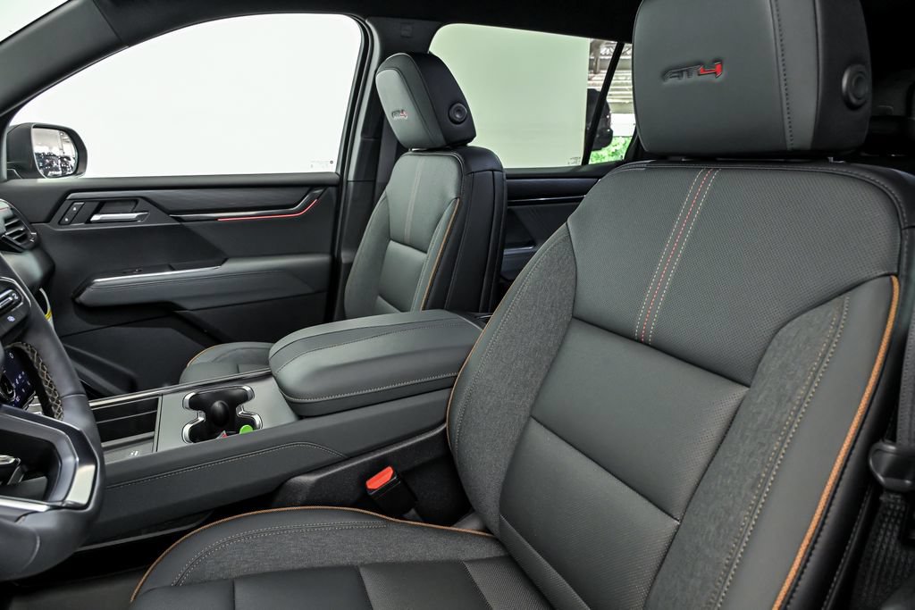 New 2027 GMC Acadia AT4 w/ Luxury Package AWD/4WD image 8