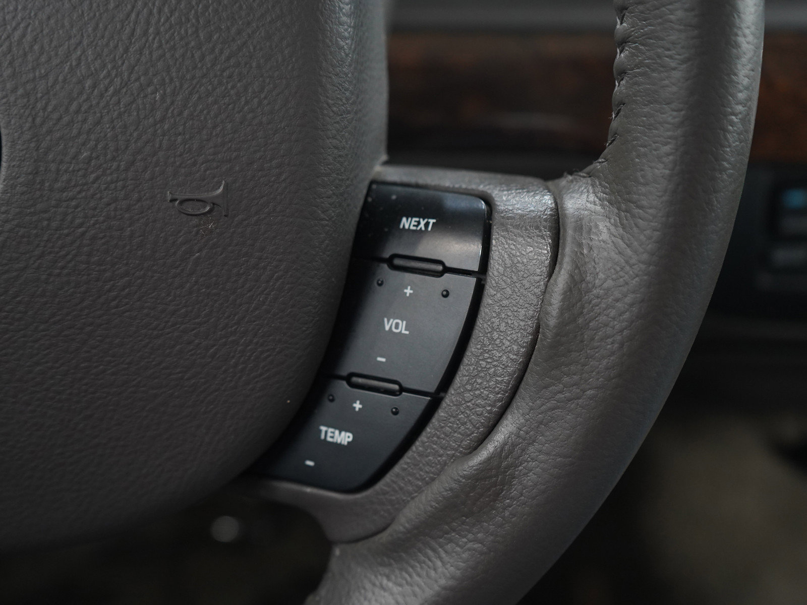 Used 2009 Mercury Grand Marquis LS RWD image 25