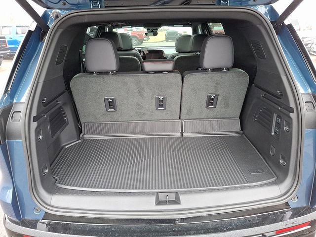 Used 2026 Chevrolet Traverse RS image 26
