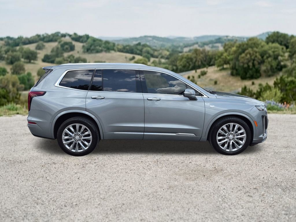 Used 2023 Cadillac XT6 Premium Luxury w/ Technology Package FWD image 12