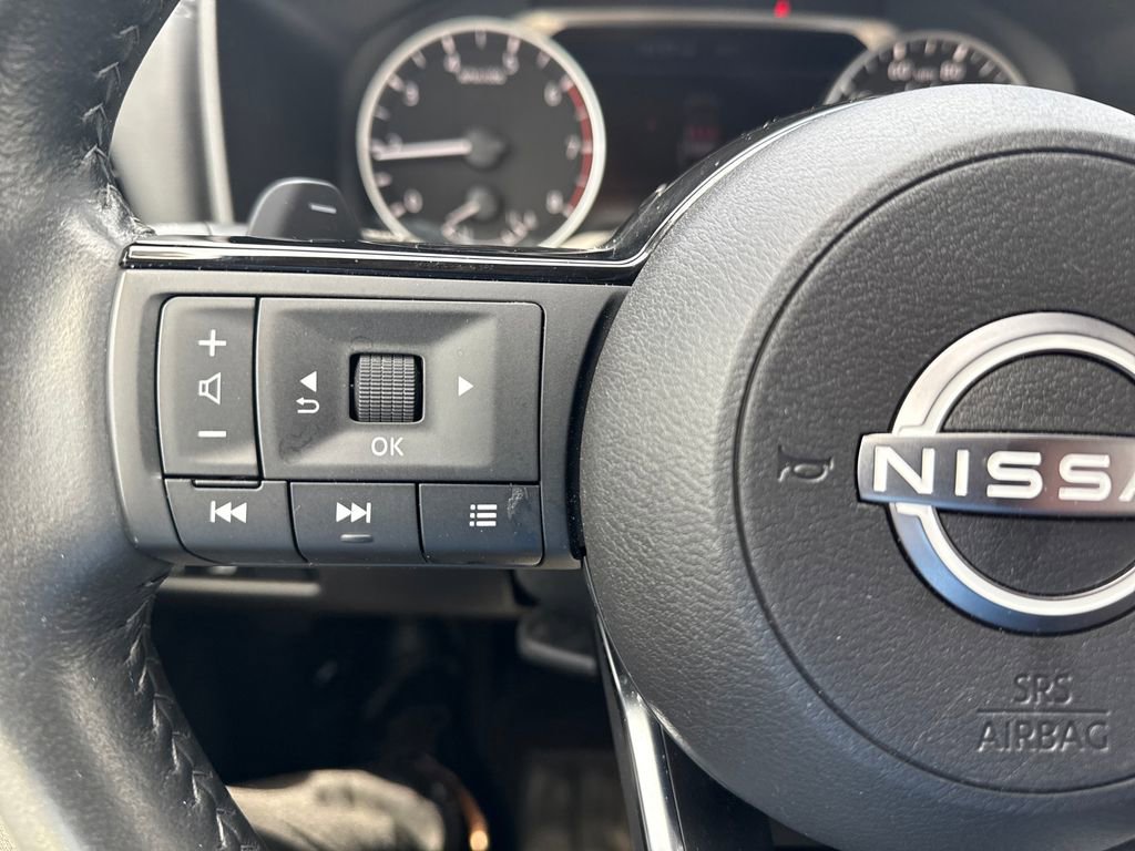 Used 2023 Nissan Rogue SV w/ SV Premium B Package image 19
