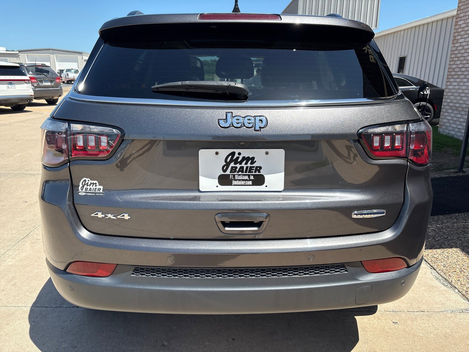 Used 2020 Jeep Compass Latitude image 10