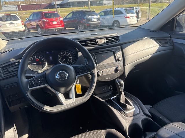 Used 2019 Nissan Rogue S AWD/4WD image 12
