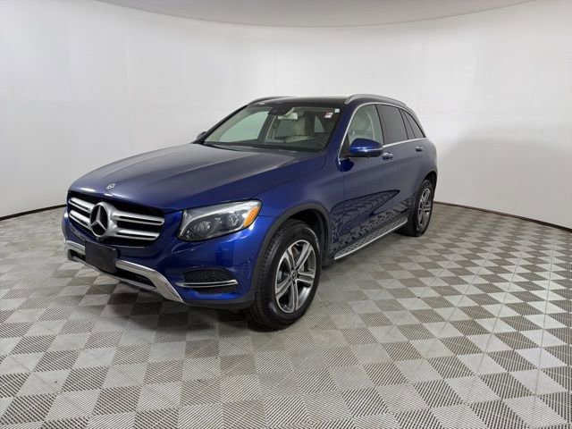 Used 2019 Mercedes-Benz GLC 300 4MATIC image 3