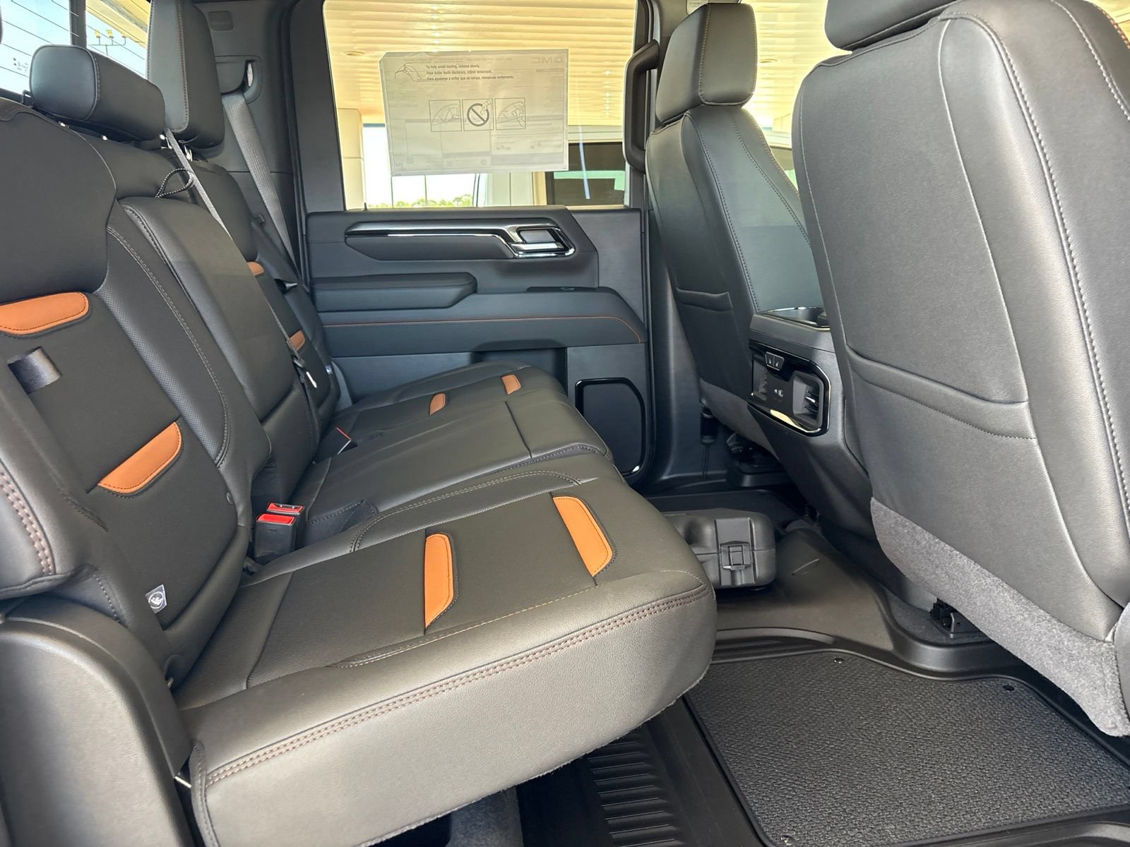 New 2026 GMC Sierra 2500 AT4 w/ AT4 Premium Plus Package AWD/4WD image 18