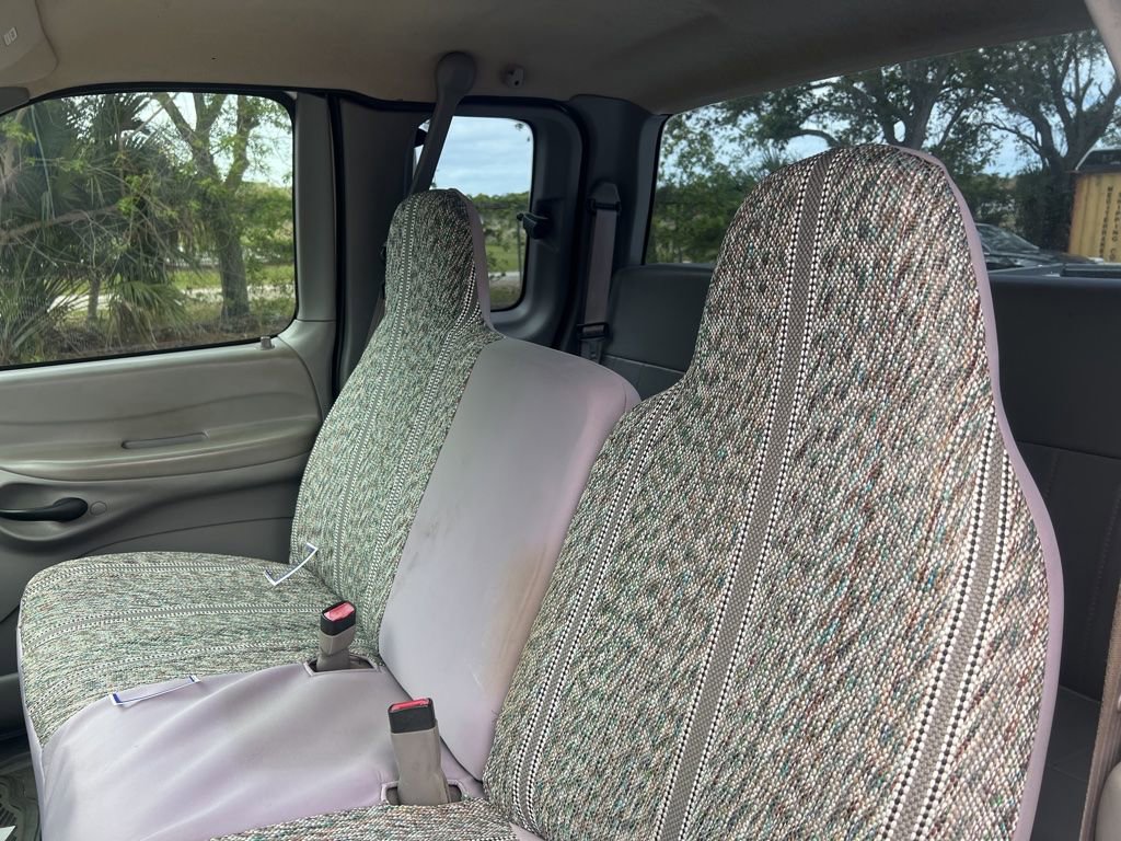 Used 1997 Ford F150 XLT image 10