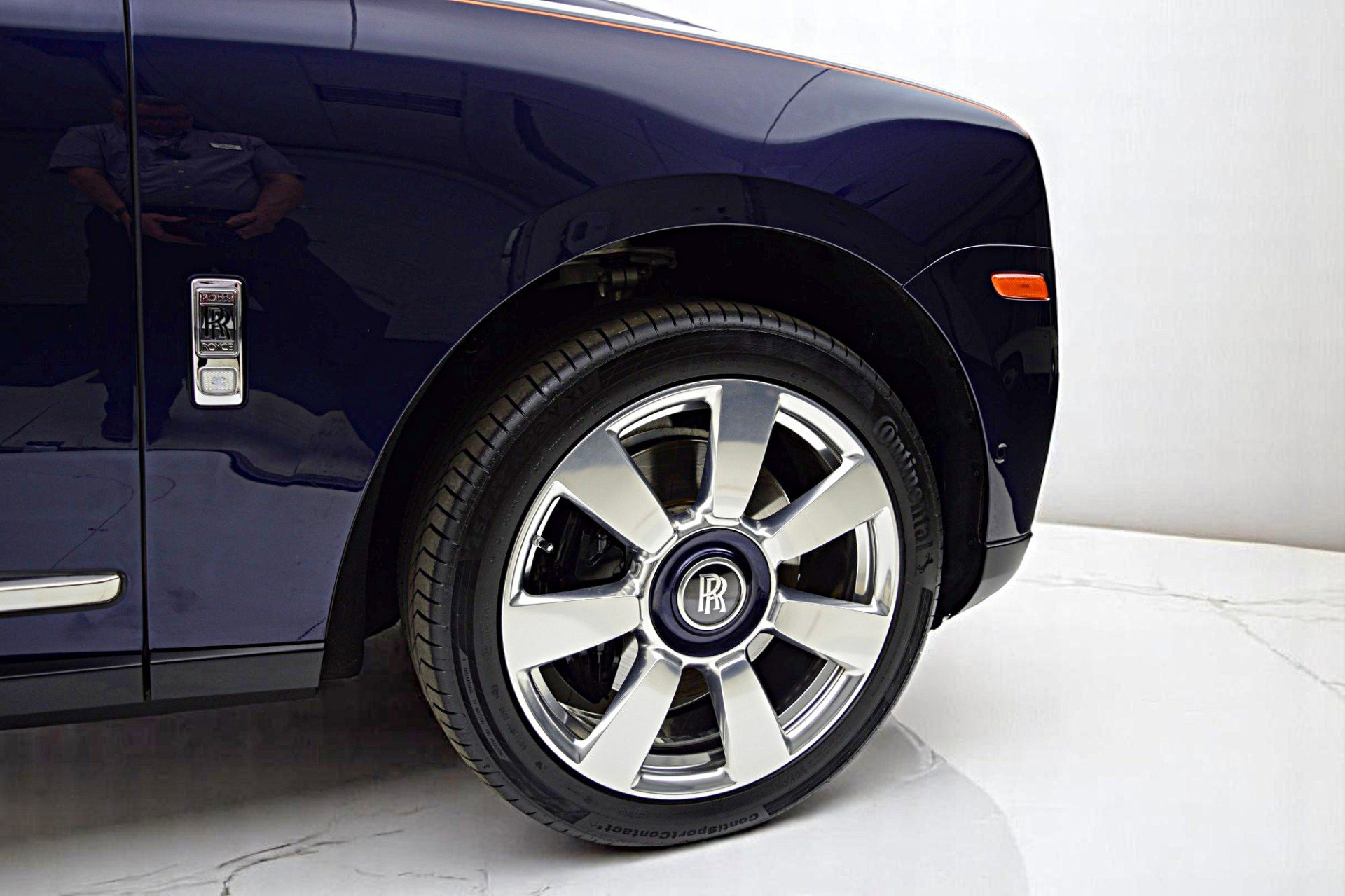 Used 2025 Rolls-Royce Cullinan image 10