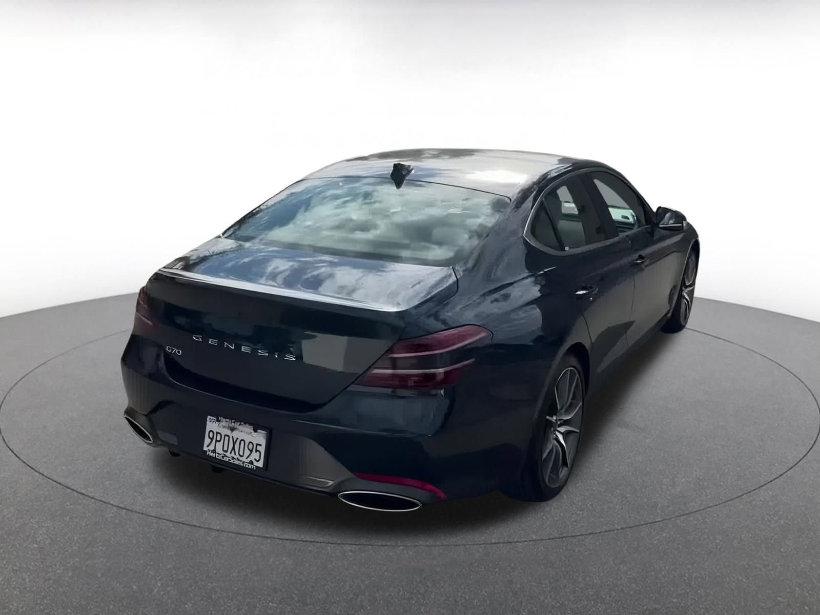 Used 2025 Genesis G70 2.5T image 15