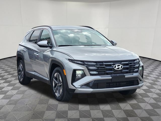 Used 2025 Hyundai Tucson SEL FWD image 2