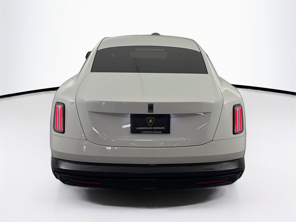 Used 2025 Rolls-Royce Spectre image 6