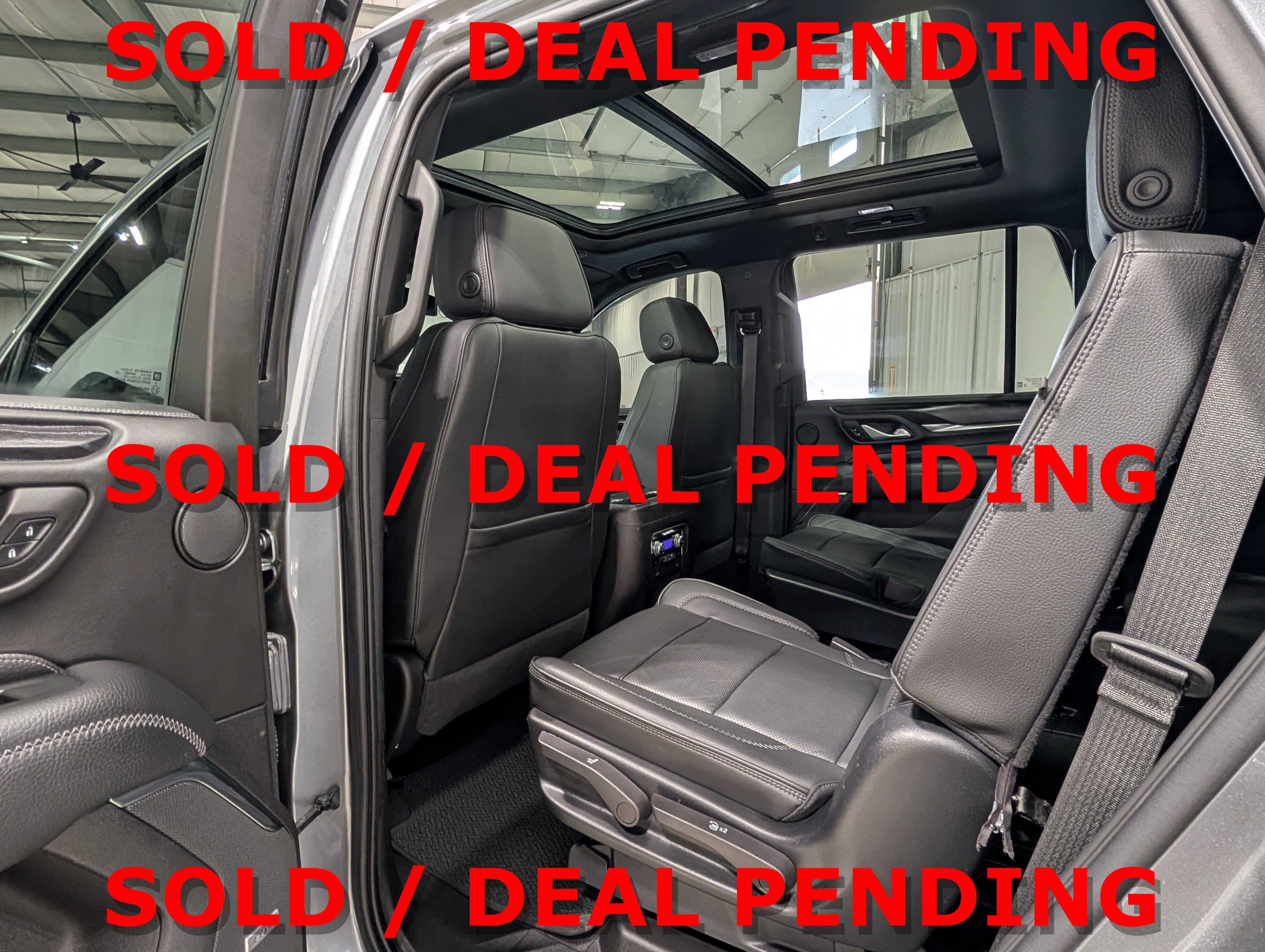 Used 2022 GMC Yukon Denali AWD/4WD image 12
