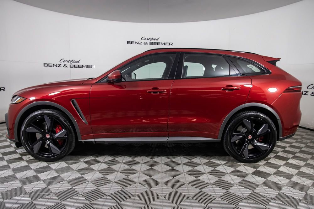 Used 2021 Jaguar F-PACE SVR image 11