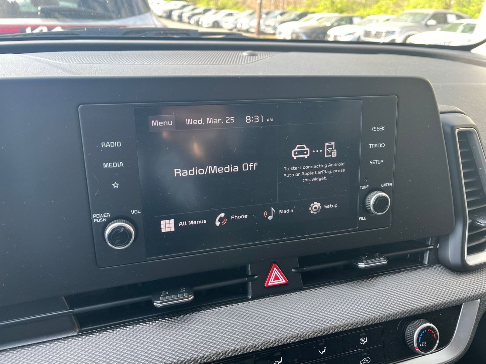 Used 2025 Kia Sportage LX image 17