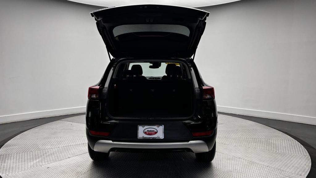 Used 2023 Chevrolet TrailBlazer LT AWD/4WD image 32