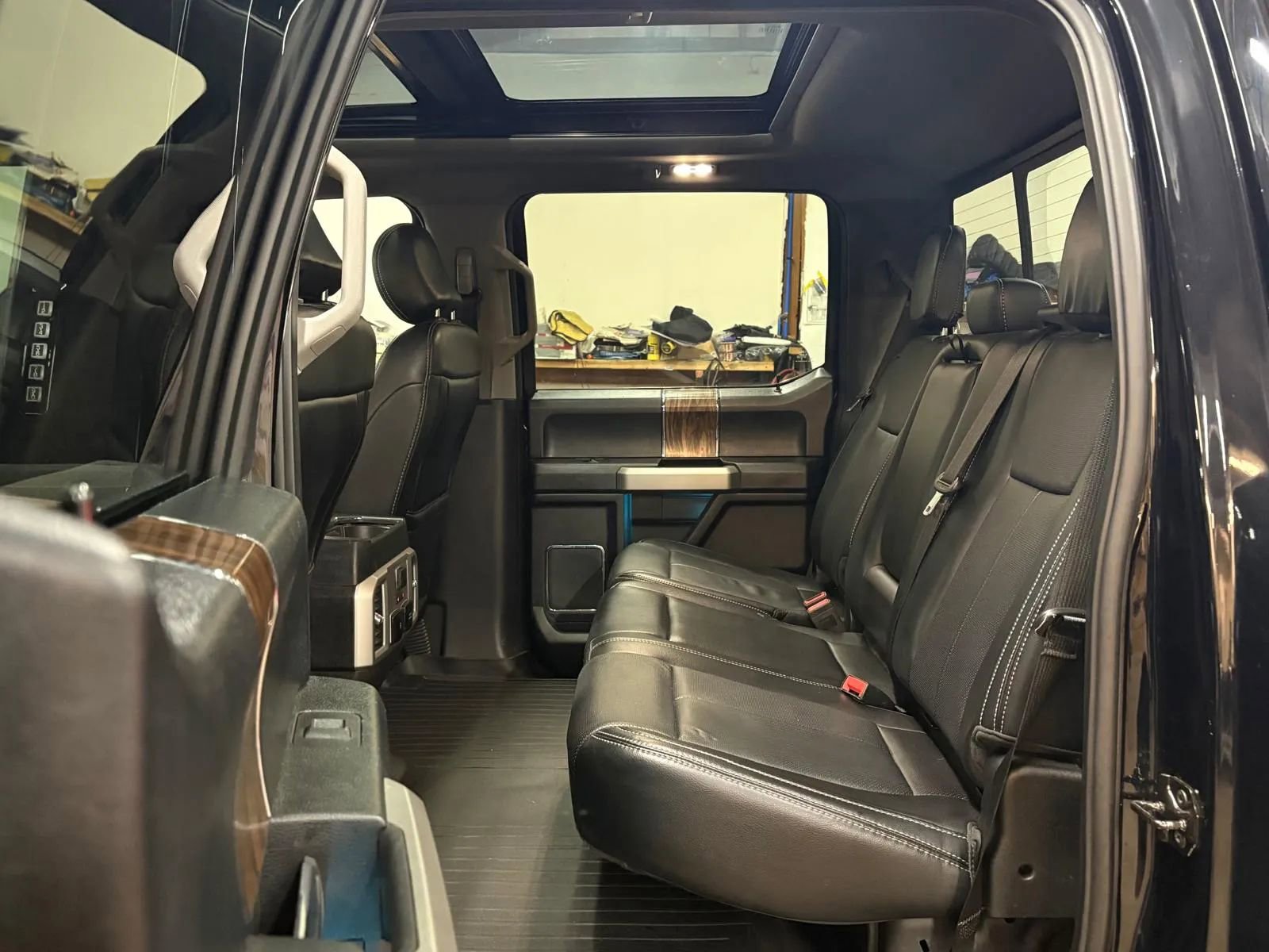 Used 2018 Ford F150 Lariat w/ Equipment Group 502A Luxury AWD/4WD image 25