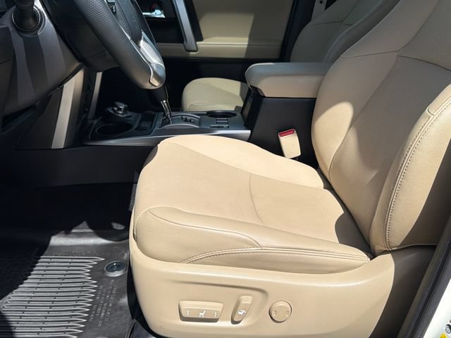 Used 2023 Toyota 4Runner Limited AWD/4WD image 21