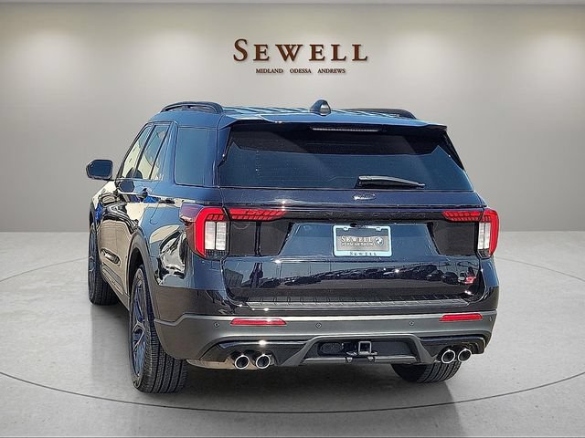 Used 2025 Ford Explorer ST RWD image 3