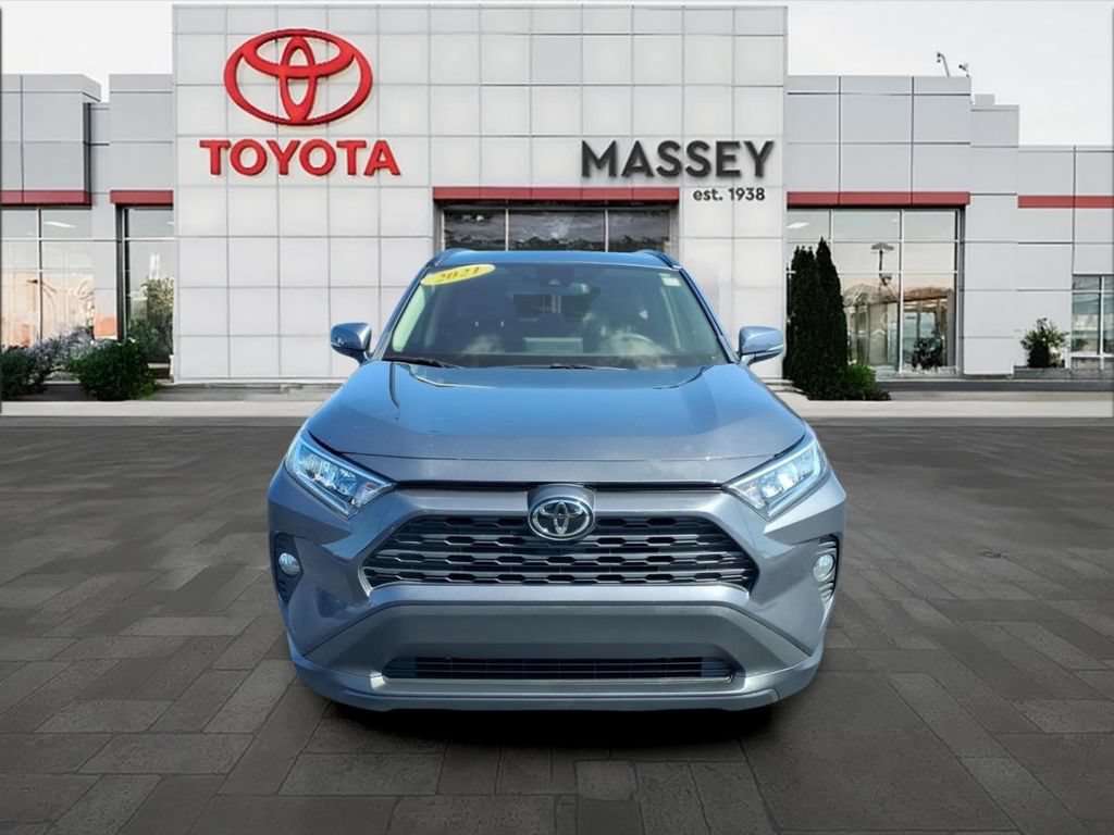 Used 2021 Toyota RAV4 XLE AWD/4WD image 8