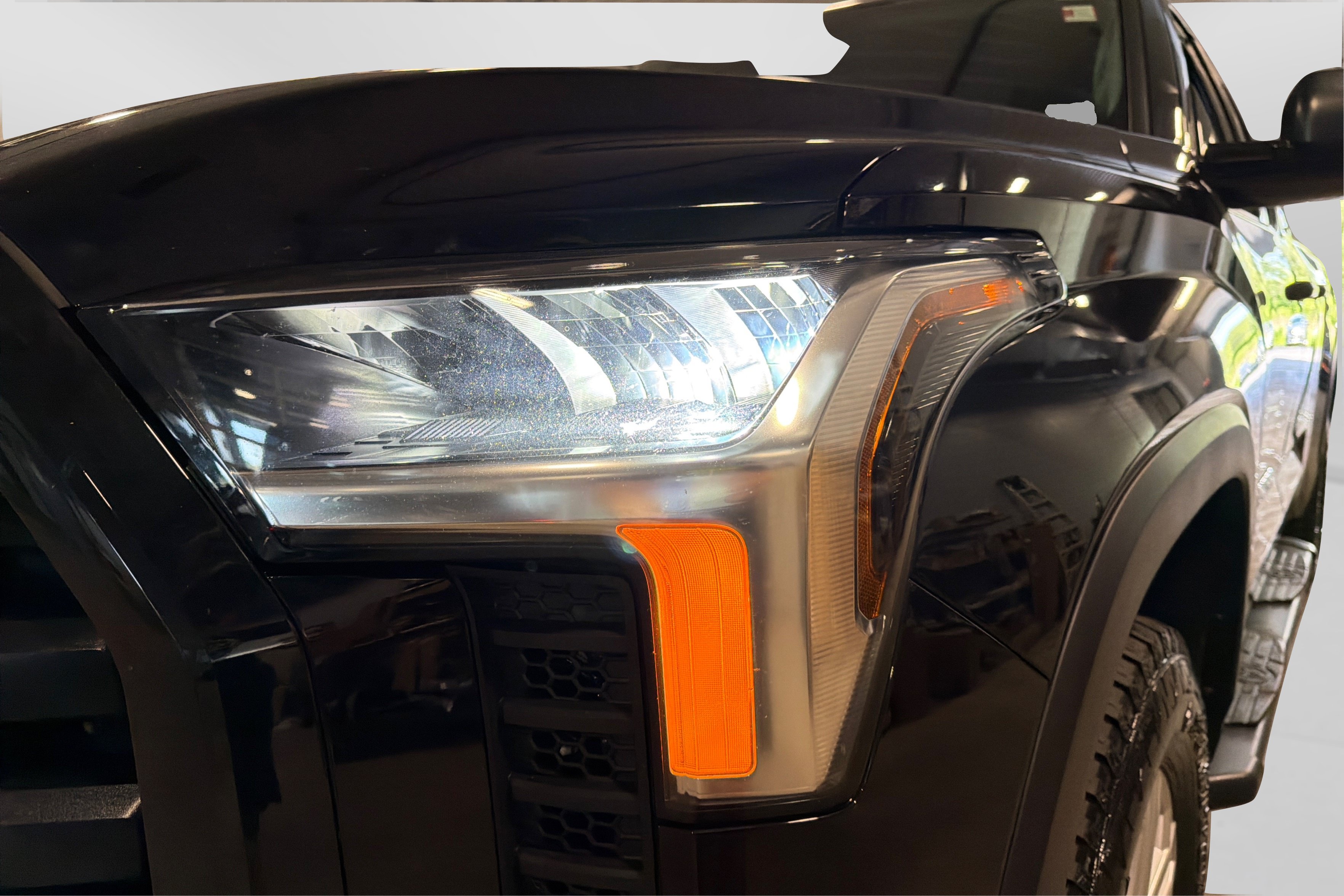 Used 2022 Toyota Tundra SR5 AWD/4WD image 13