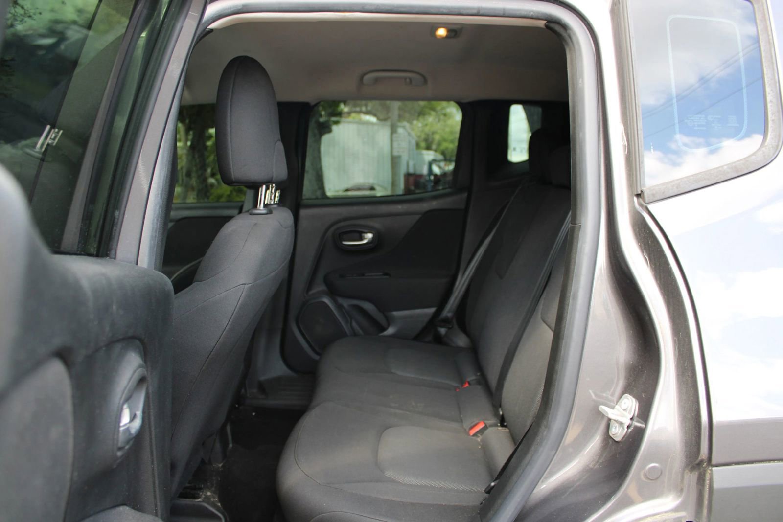 Used 2021 Jeep Renegade Sport image 14