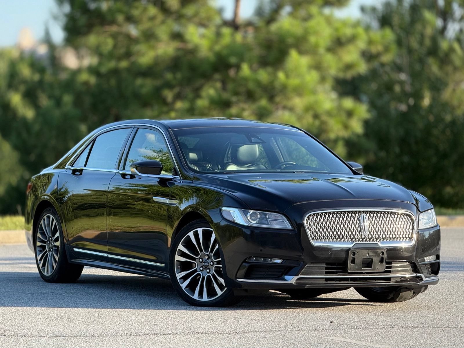 Used 2020 Lincoln Continental AWD w/ Premium Package image 13