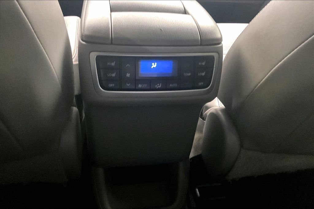 Used 2016 Toyota Highlander Limited Platinum image 21