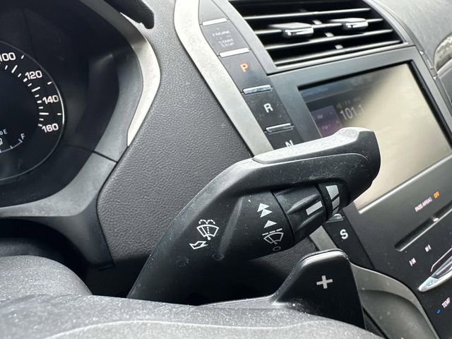 Used 2013 Lincoln MKZ image 37