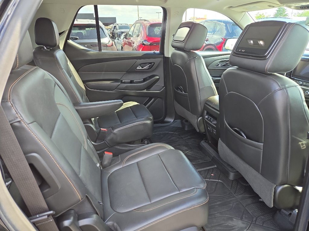 Used 2020 Chevrolet Traverse Premier w/ Redline Edition AWD/4WD image 17
