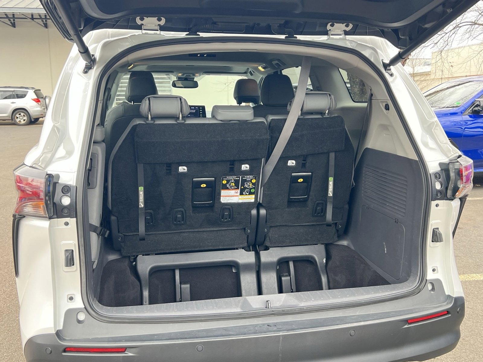 Used 2024 Toyota Sienna XLE image 26