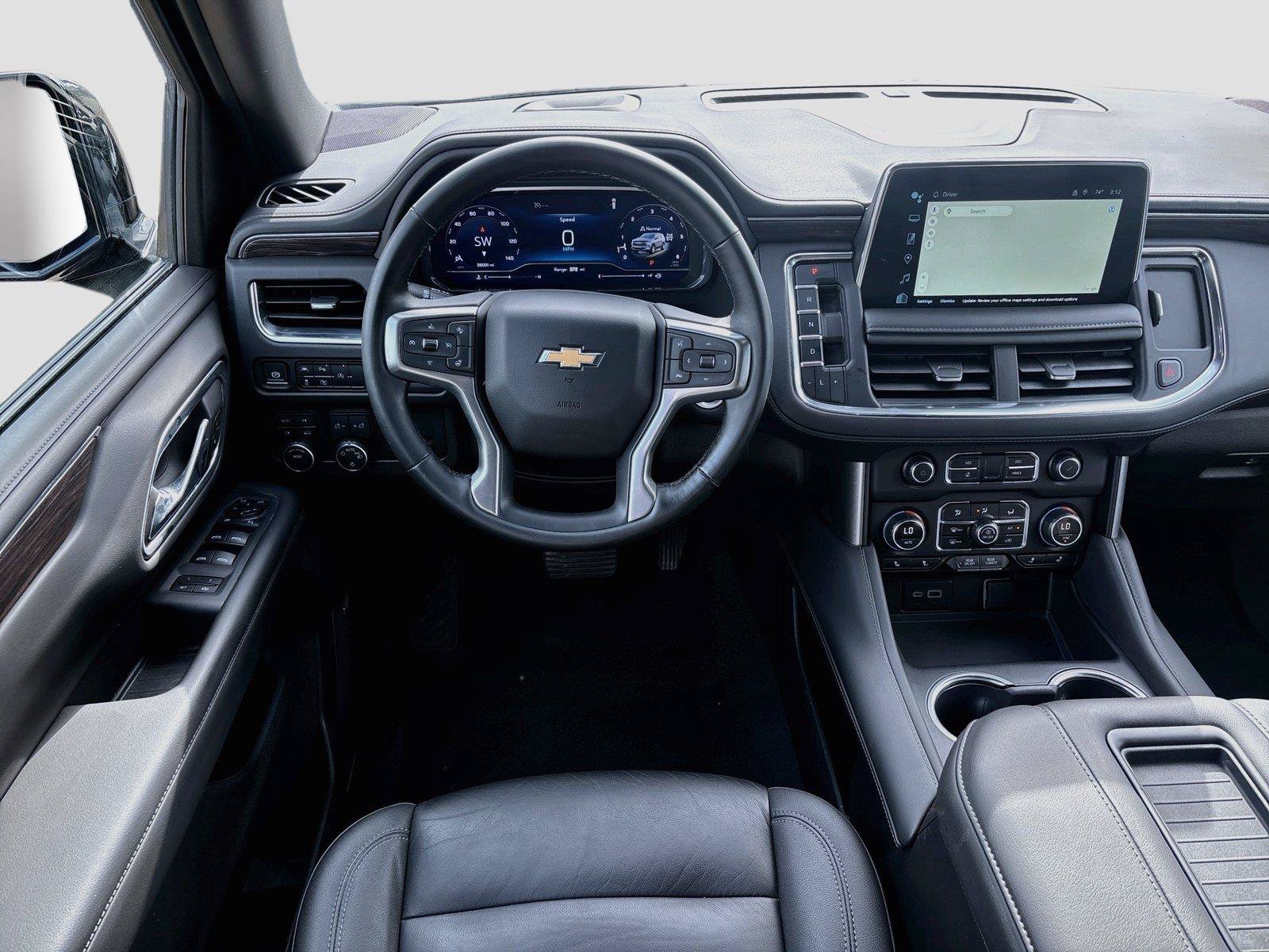 Used 2024 Chevrolet Tahoe LT w/ Luxury Package AWD/4WD image 2