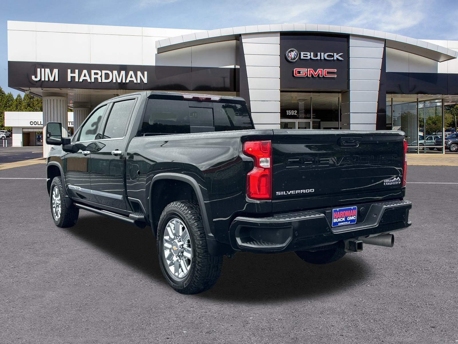 Used 2024 Chevrolet Silverado 2500 High Country w/ High Country Premium Package AWD/4WD image 5