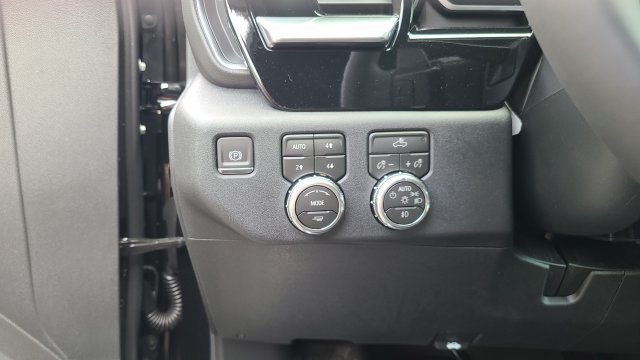 New 2026 GMC Sierra 1500 Elevation w/ LPO, Elevation Black Package AWD/4WD image 11