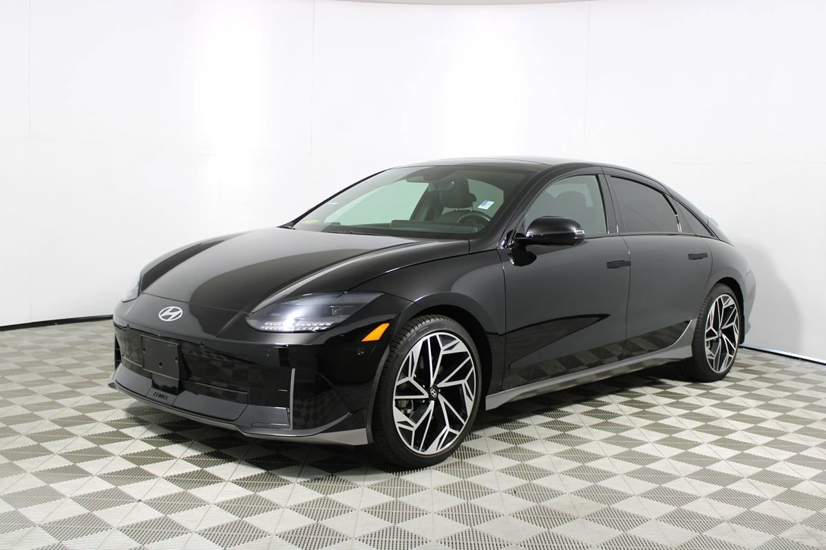 Used 2024 Hyundai Ioniq 6 Limited RWD image 3