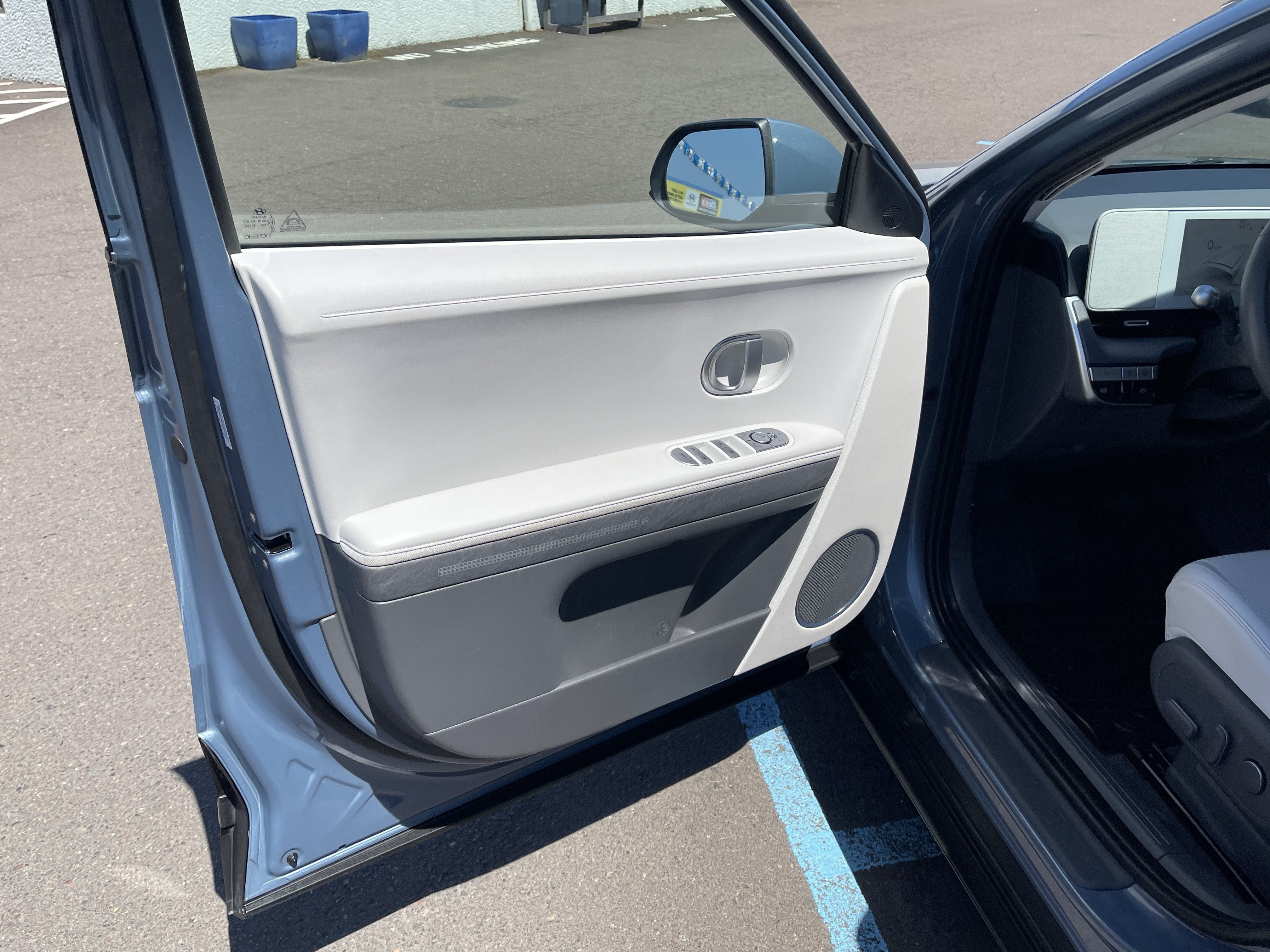 Certified 2022 Hyundai Ioniq 5 SEL AWD/4WD image 16