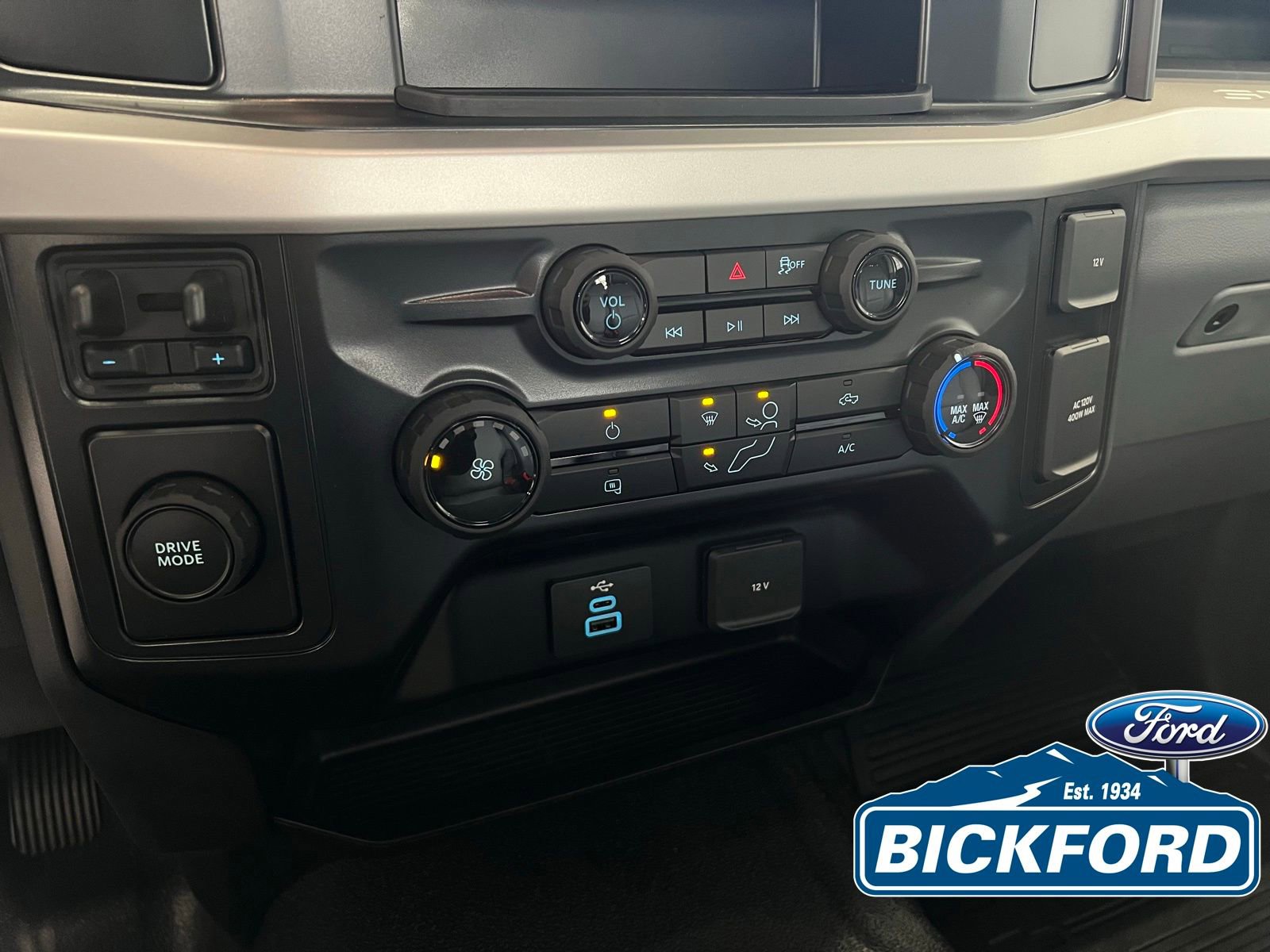 New 2025 Ford F550 2WD Regular Cab Super Duty image 12