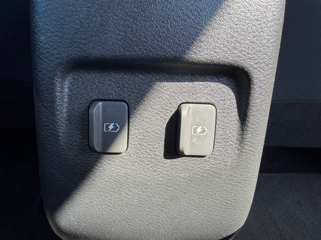Used 2024 Nissan Kicks SV FWD image 11