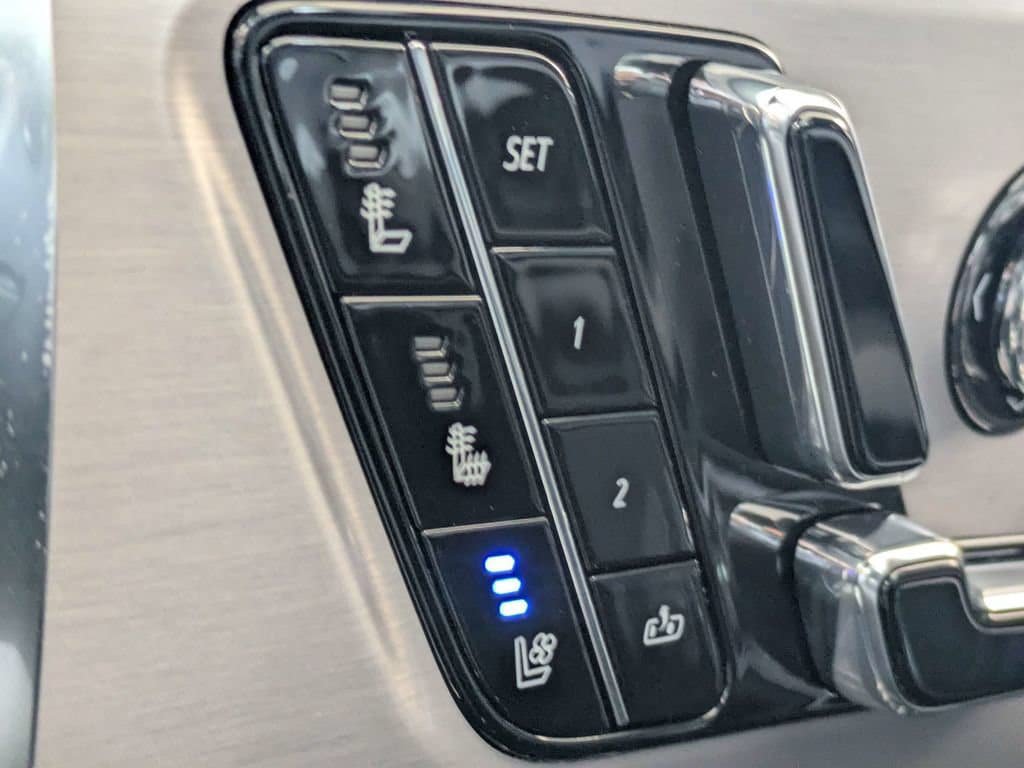 New 2027 Cadillac Vistiq Sport w/ LPO, Floor Liner Package AWD/4WD image 21
