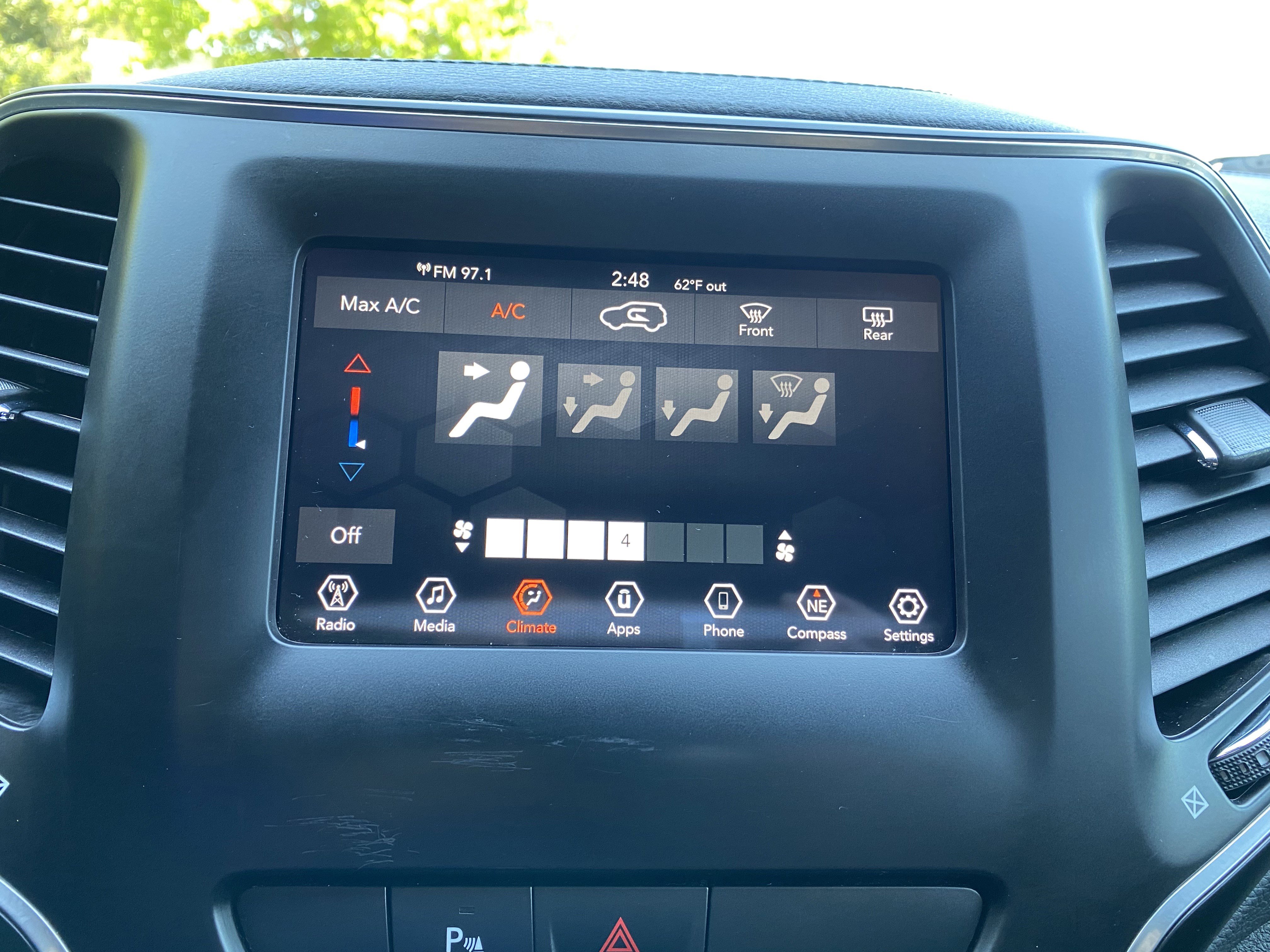 Used 2019 Jeep Cherokee Latitude Plus image 26