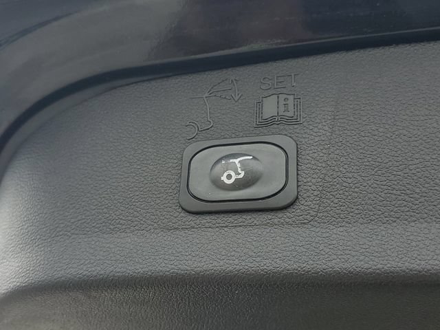 Used 2019 Ford Escape SEL FWD image 5