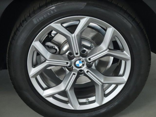 Used 2025 BMW X4 xDrive30i AWD/4WD image 43