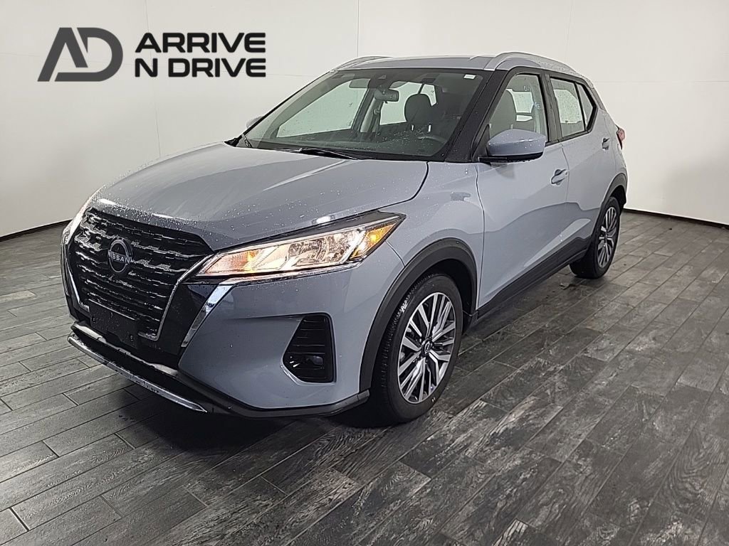 Used 2024 Nissan Kicks SV image 1