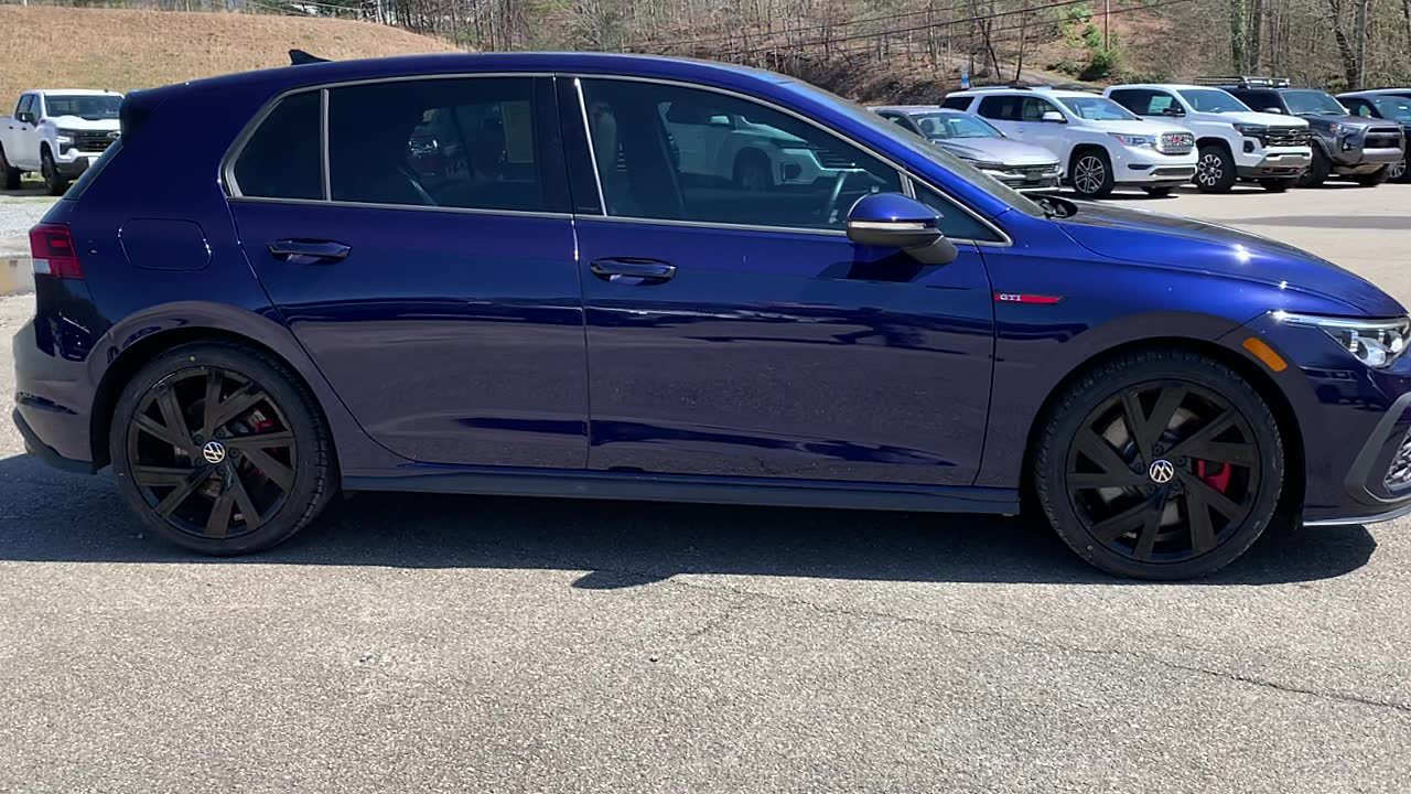 Used 2023 Volkswagen GTI SE w/ SE Leather Package FWD image 10