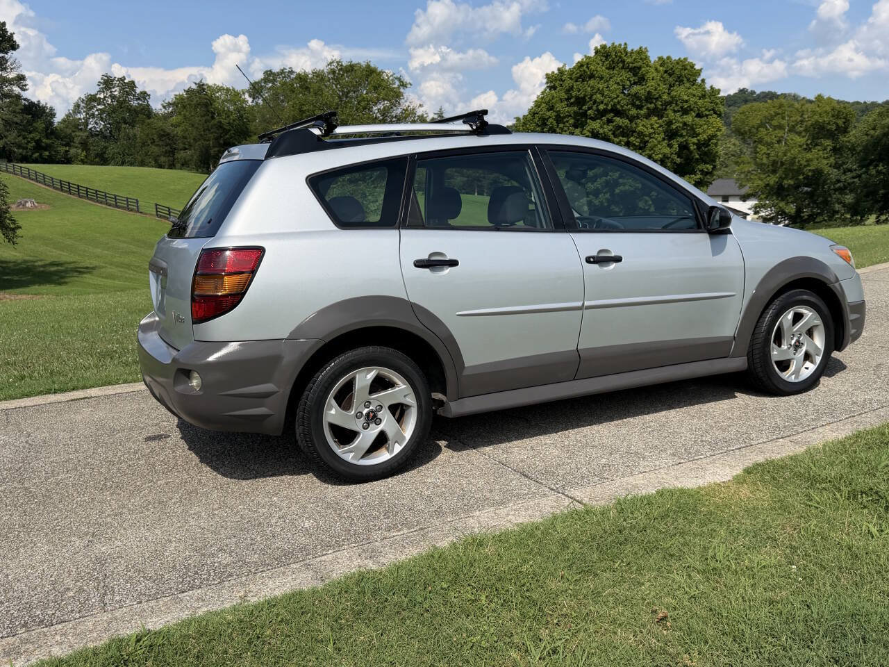 Used 2005 Pontiac Vibe w/ Power Group Value Package FWD image 20