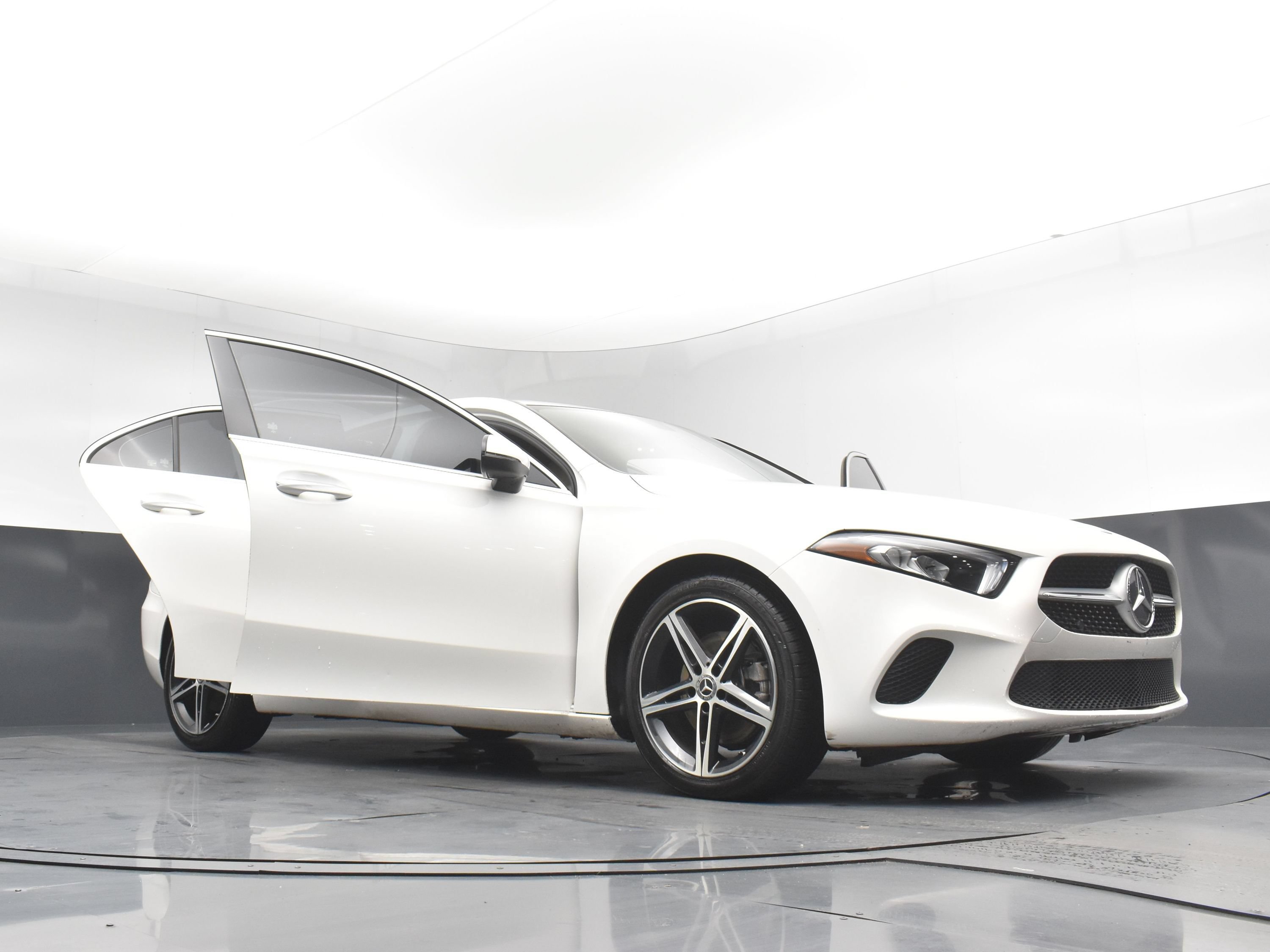 Used 2022 Mercedes-Benz A 220 4MATIC w/ Premium Package Lite image 30