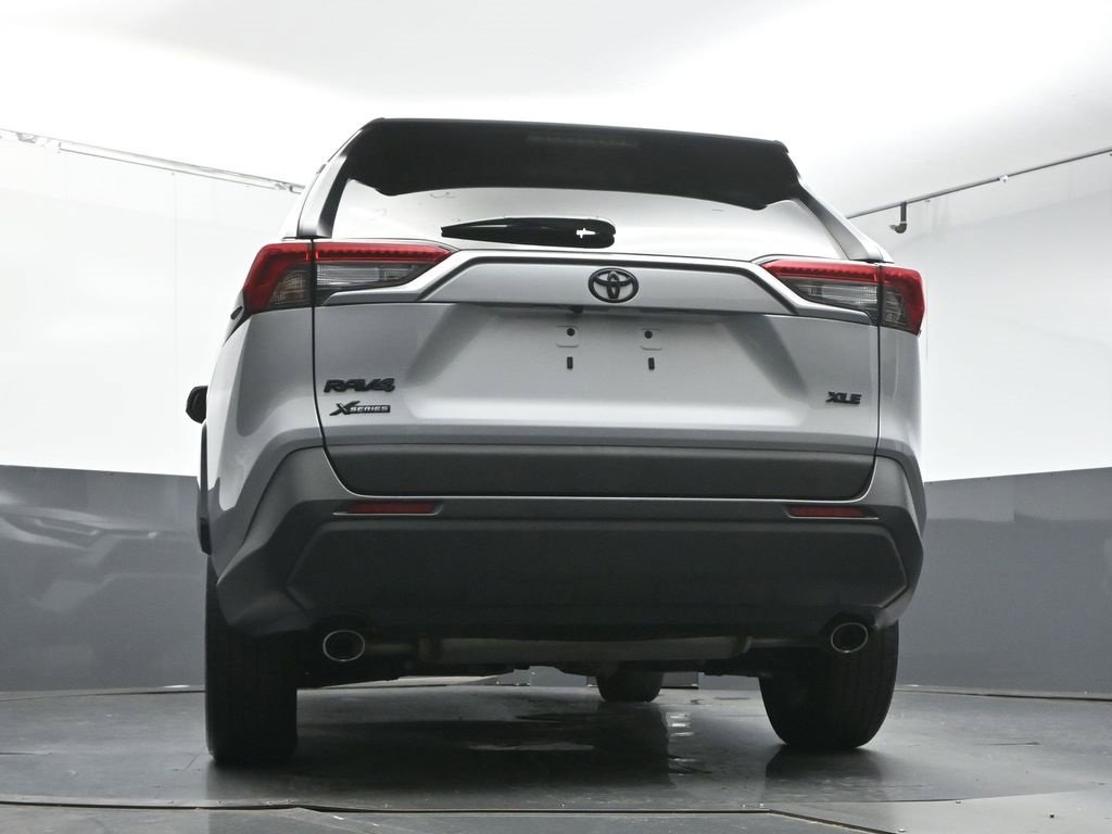 Used 2022 Toyota RAV4 XLE image 36