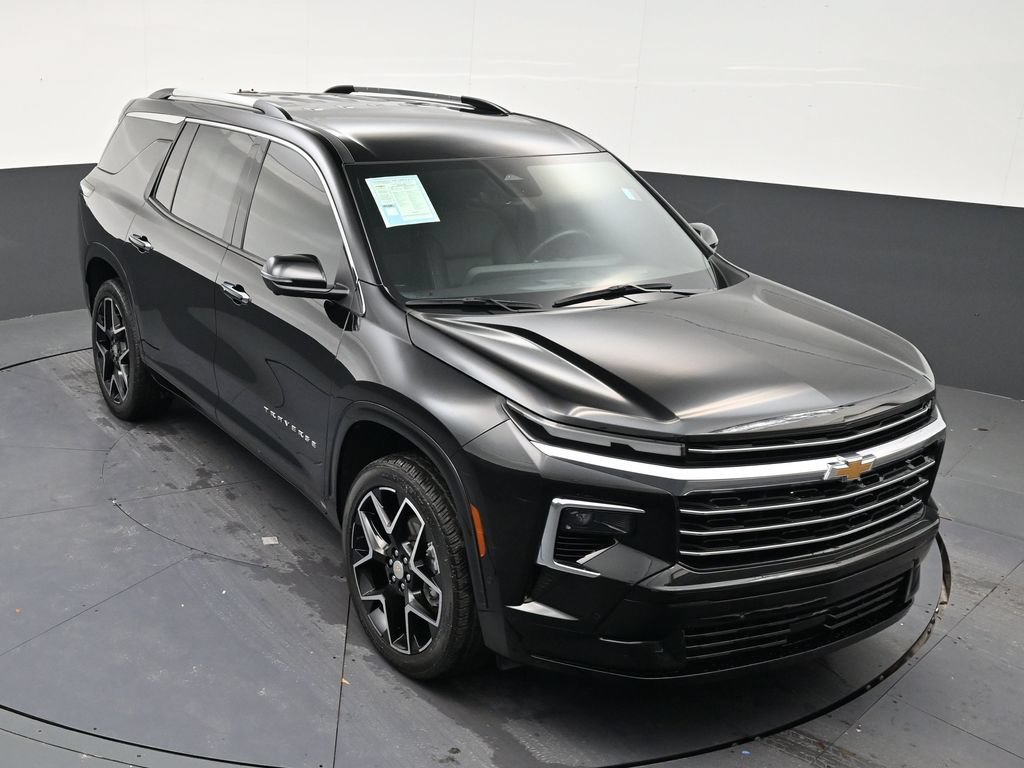 Used 2025 Chevrolet Traverse High Country FWD image 18