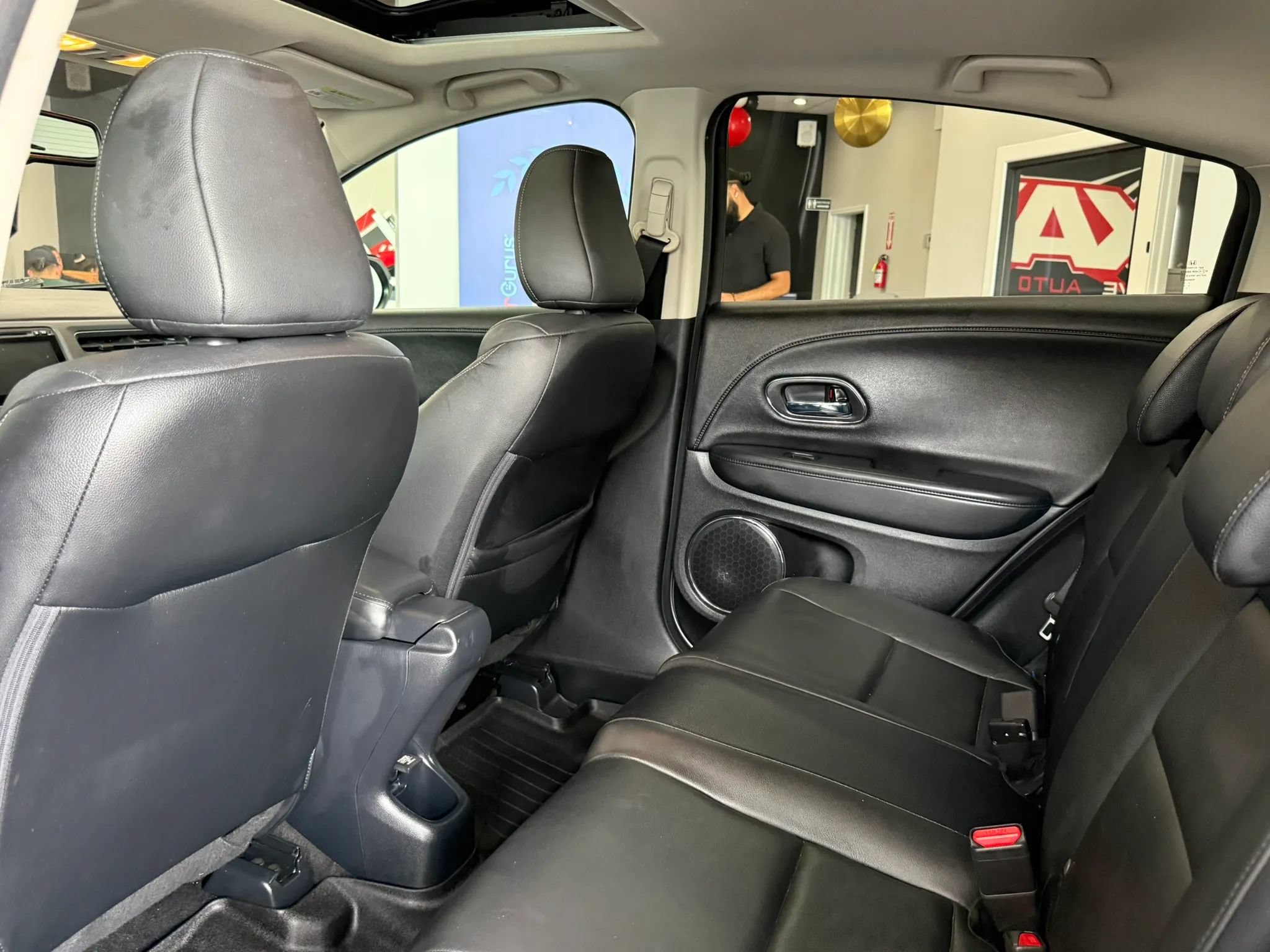 Used 2016 Honda HR-V EX-L image 31