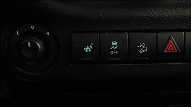 Used 2015 Jeep Wrangler Unlimited Sahara w/ Dual Top Group image 28