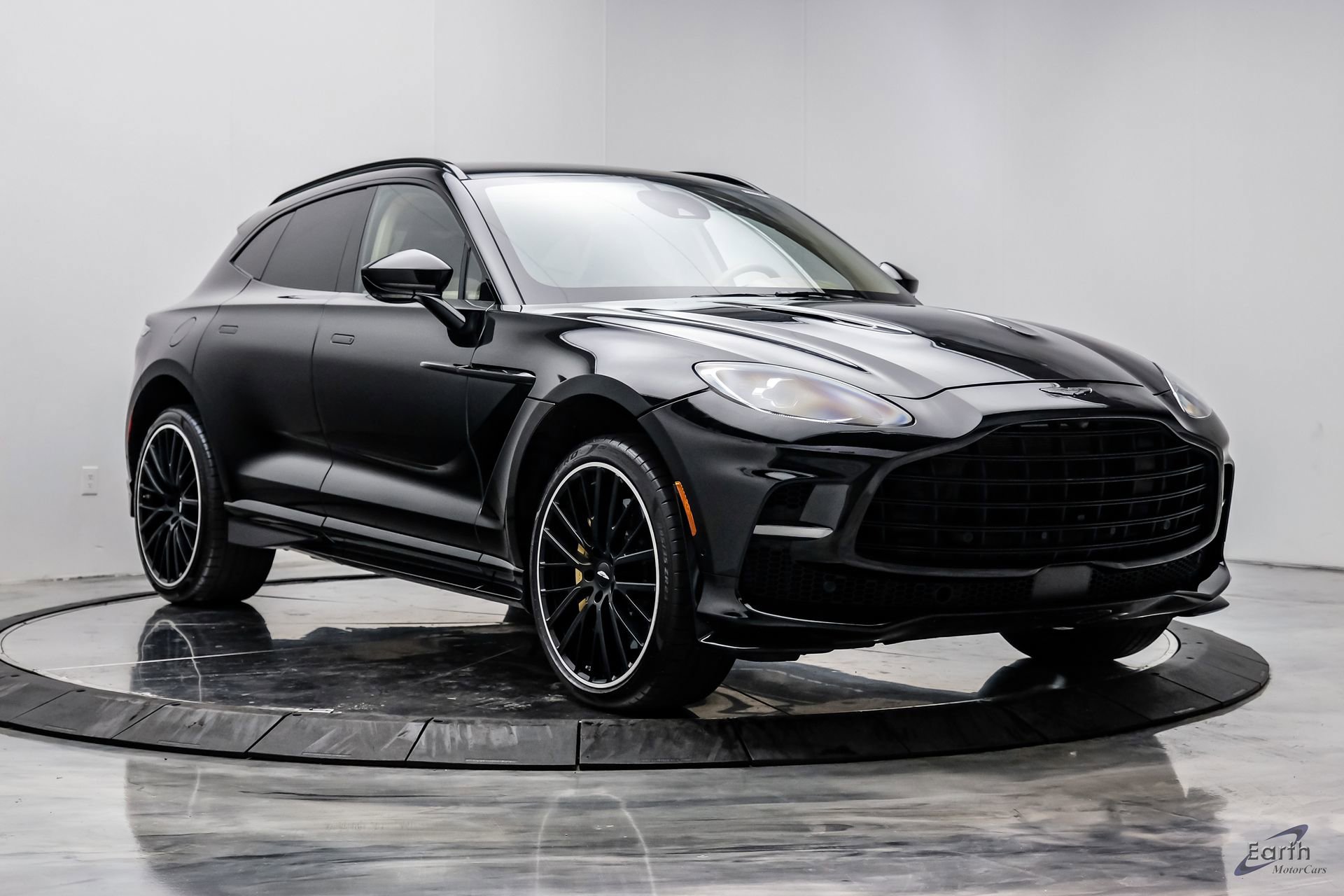 Used 2023 Aston Martin DBX 707 image 22