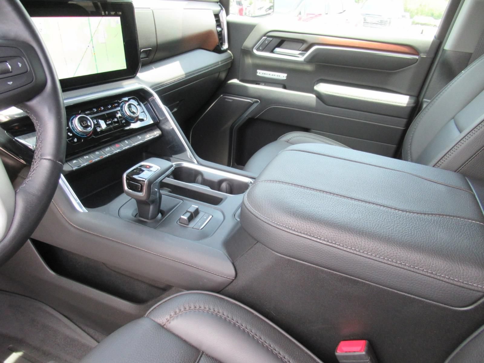 Used 2026 GMC Sierra 1500 Denali AWD/4WD image 16